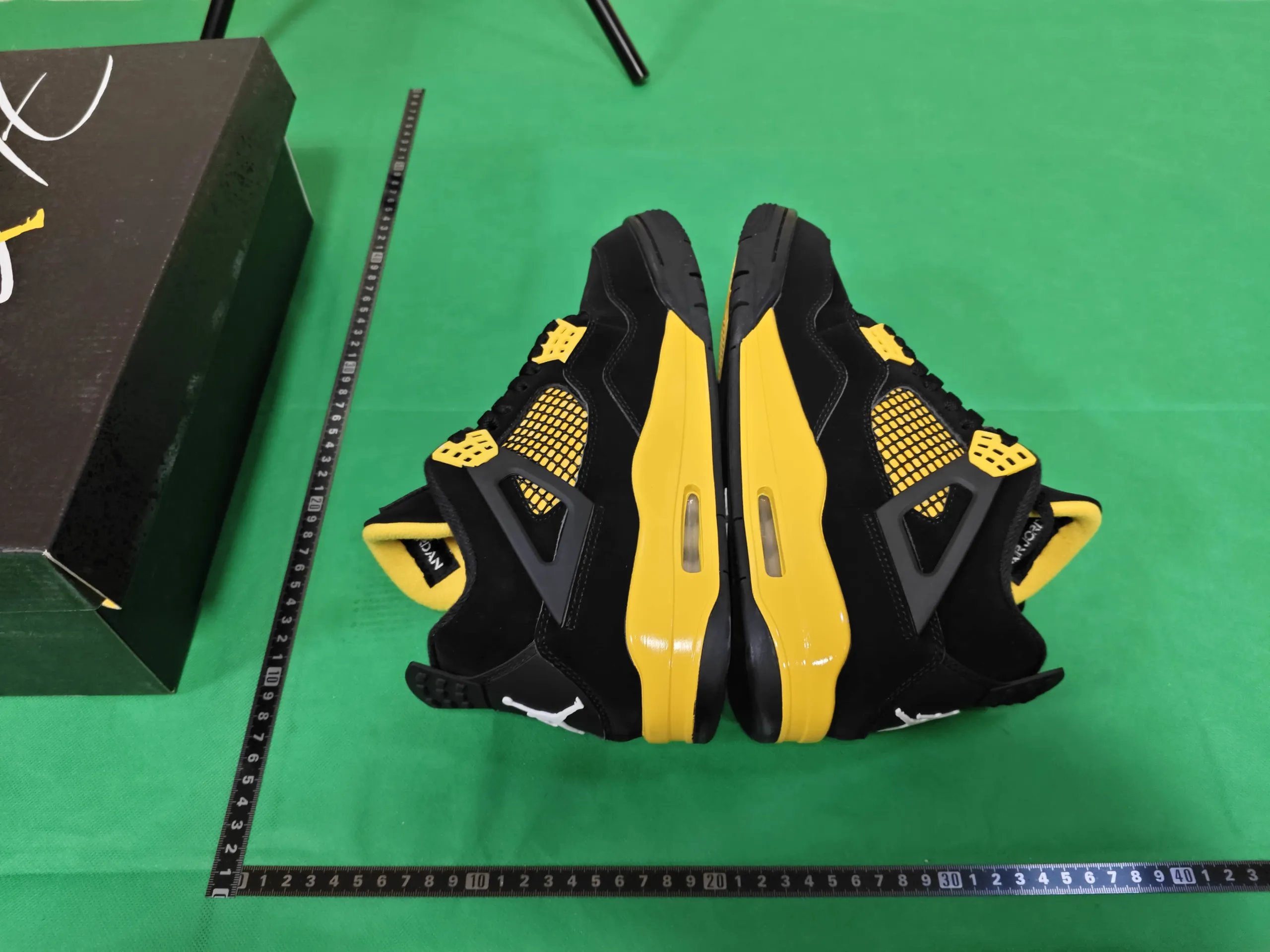 [OG Batch] Ar  J*rdan 4