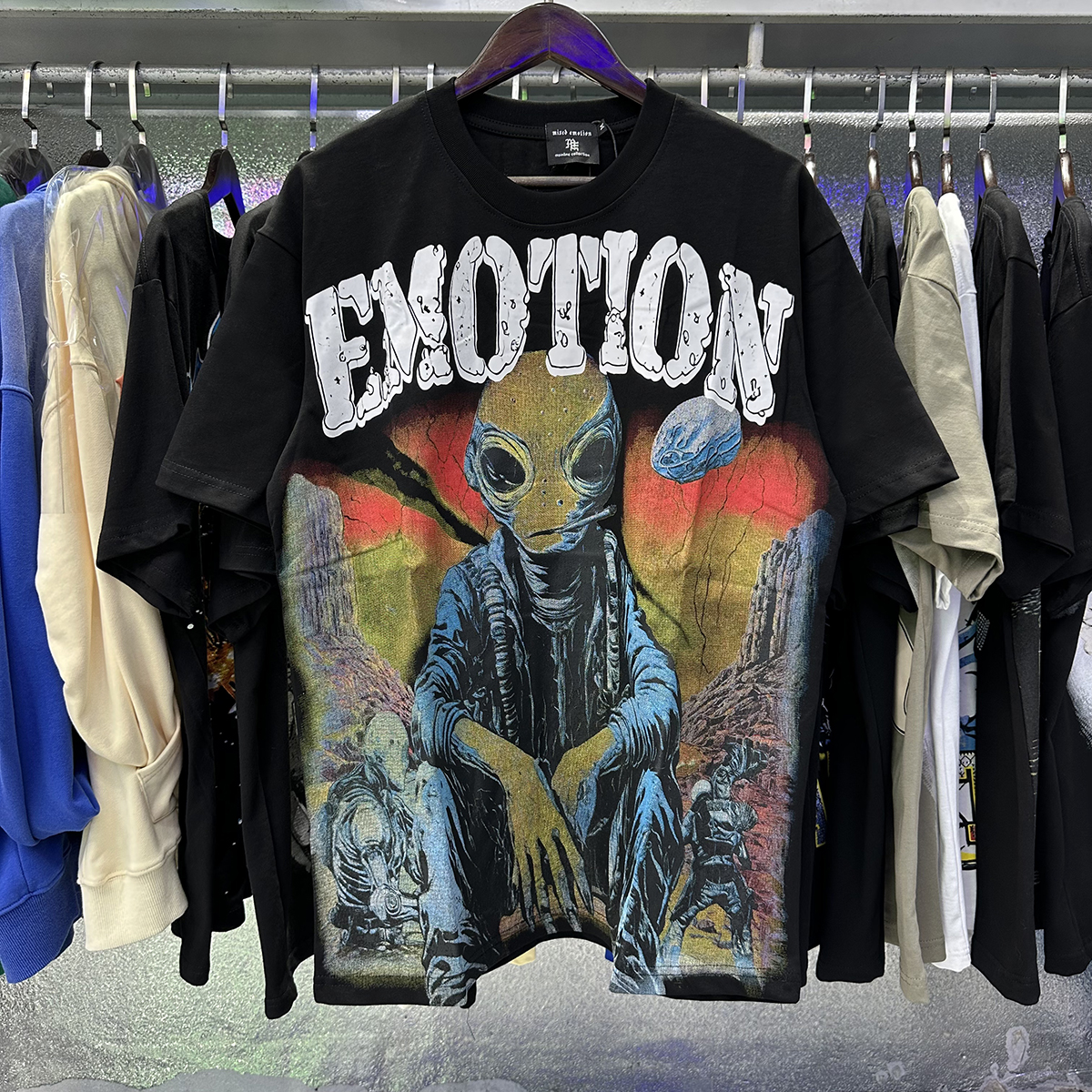 Design Mish Ration Emotion Alien Graphic T-Shirt White T-Shirts - 4
