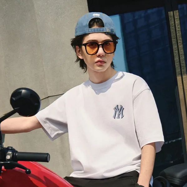 Design B Logo Graphic Print T-Shirt White - 3