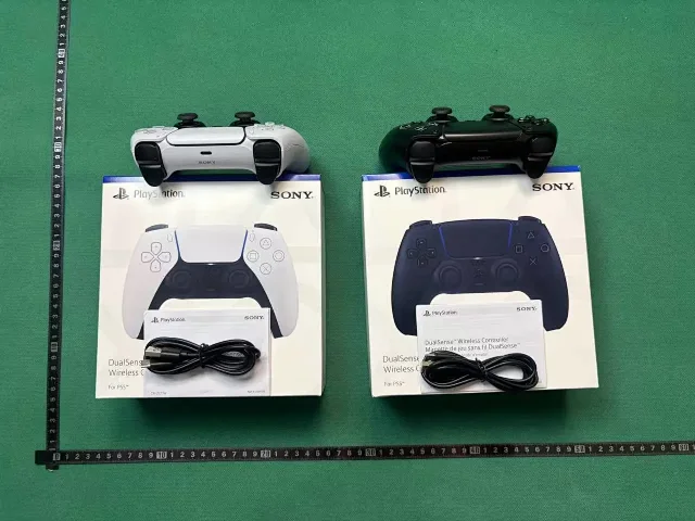 Sony PlayStation wireless controller product detail image 2