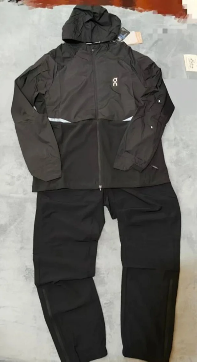 On Tracksuits Hooded zip-up color-block tracksuit product detail image 2