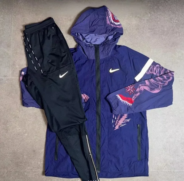 Nike Hooded and stand-collar zip sports jackets product detail image 10