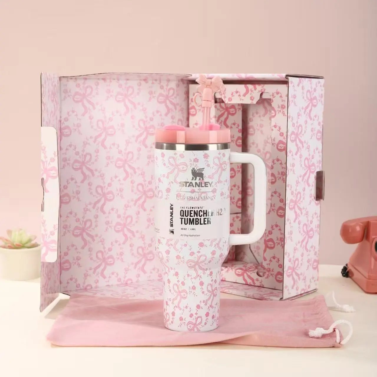 Stanley Uncategorized Quencher H2.0 Tumbler with sports-themed designs — Couple’s style-30(Pink)