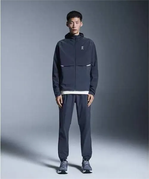 On Running Softshell Hooded Jacket Black Outerwear - 8