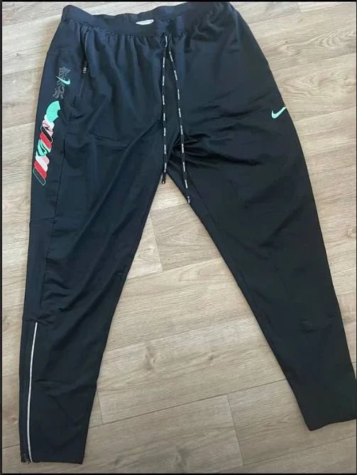 Nike Jackets Hooded graphic windbreaker jacket — Tttttttttt2