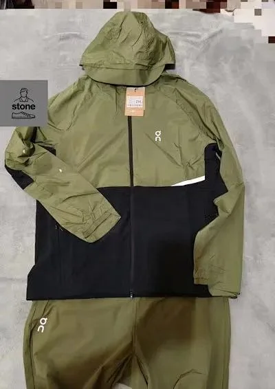 On Tracksuits Hooded zip-up color-block tracksuit product detail image 3