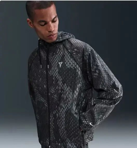 Nike Hooded and stand-collar zip sports jackets image 3