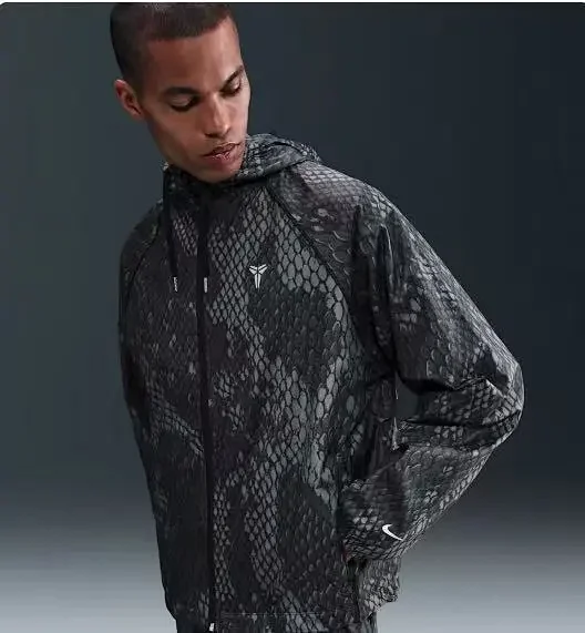 Nike Hooded and stand-collar zip sports jackets product detail image 3