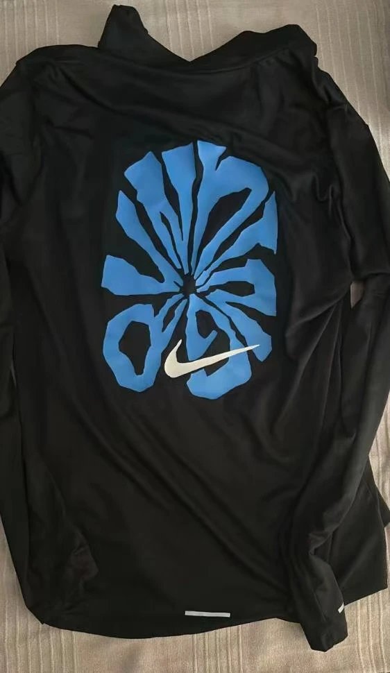 Nike Hooded and stand-collar zip sports jackets — 18