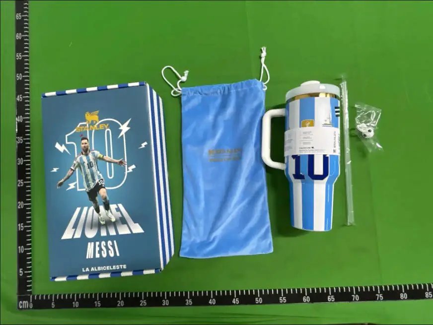 Stanley Uncategorized Quencher H2.0 Tumbler with sports-themed designs image 2