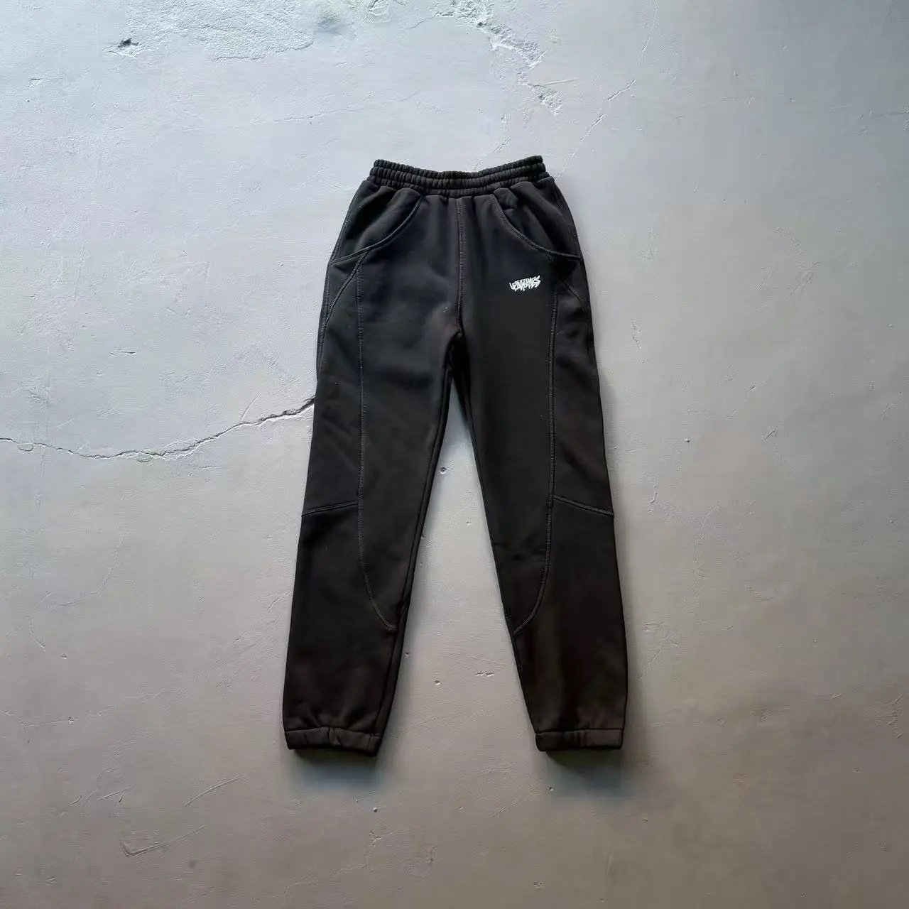 Q-35 (Jogger Pants)