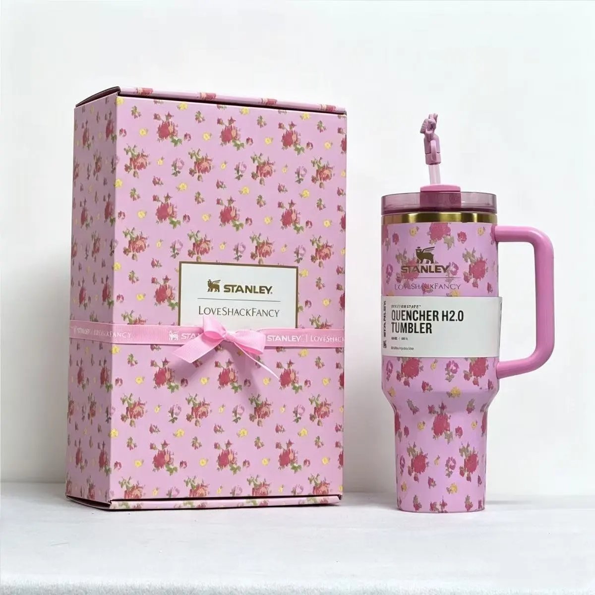 Stanley Uncategorized Quencher H2.0 Tumbler with sports-themed designs — Gift box version-31(Pink)