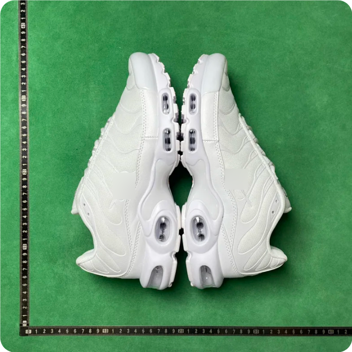 Comfortable Mesh Fabric Breathable Low-Top Running Shoes