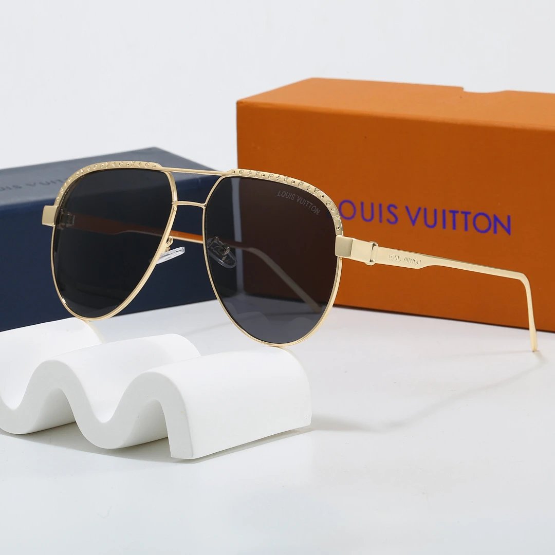 Louis Vuitton Tinted Lens Square Sunglasses, Polished Frame Style 31