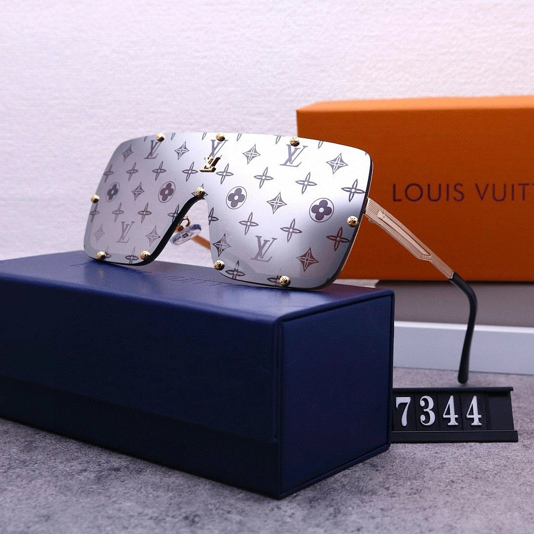Louis Vuitton Black Tinted Lens Square Sunglasses, Polished Frame Style 10