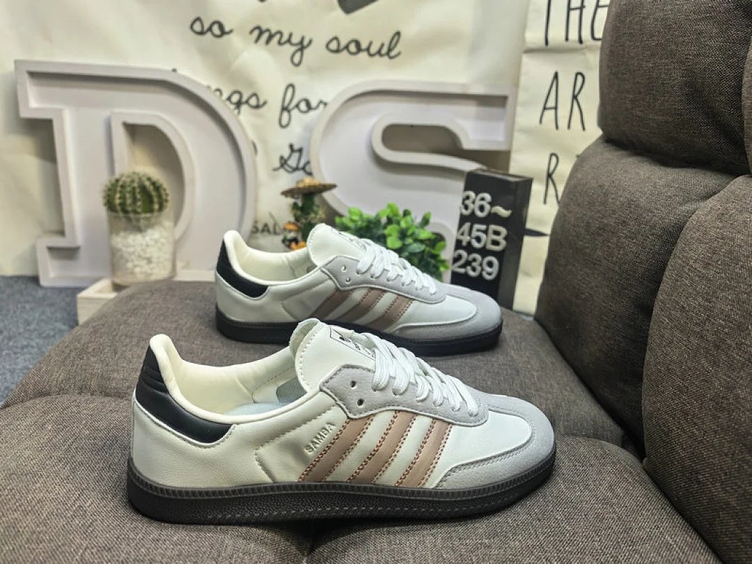 Adidas SAMBA OG KK2066 Low-Top Sneakers