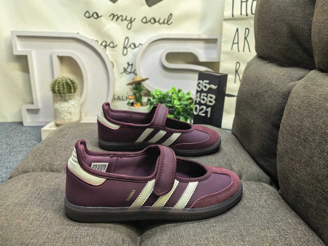 Adidas Samba Jane IH6561 Low-Top Sneakers, Burgundy Mary Jane Style