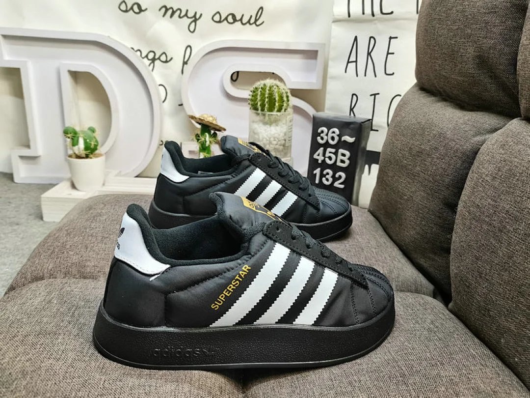 Adidas Originals Samba Home IH5502 Low-Top Sneakers