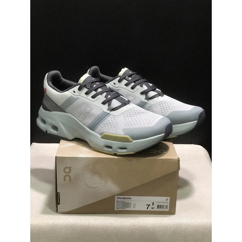 On Cloudpulse Grey White - Style 1