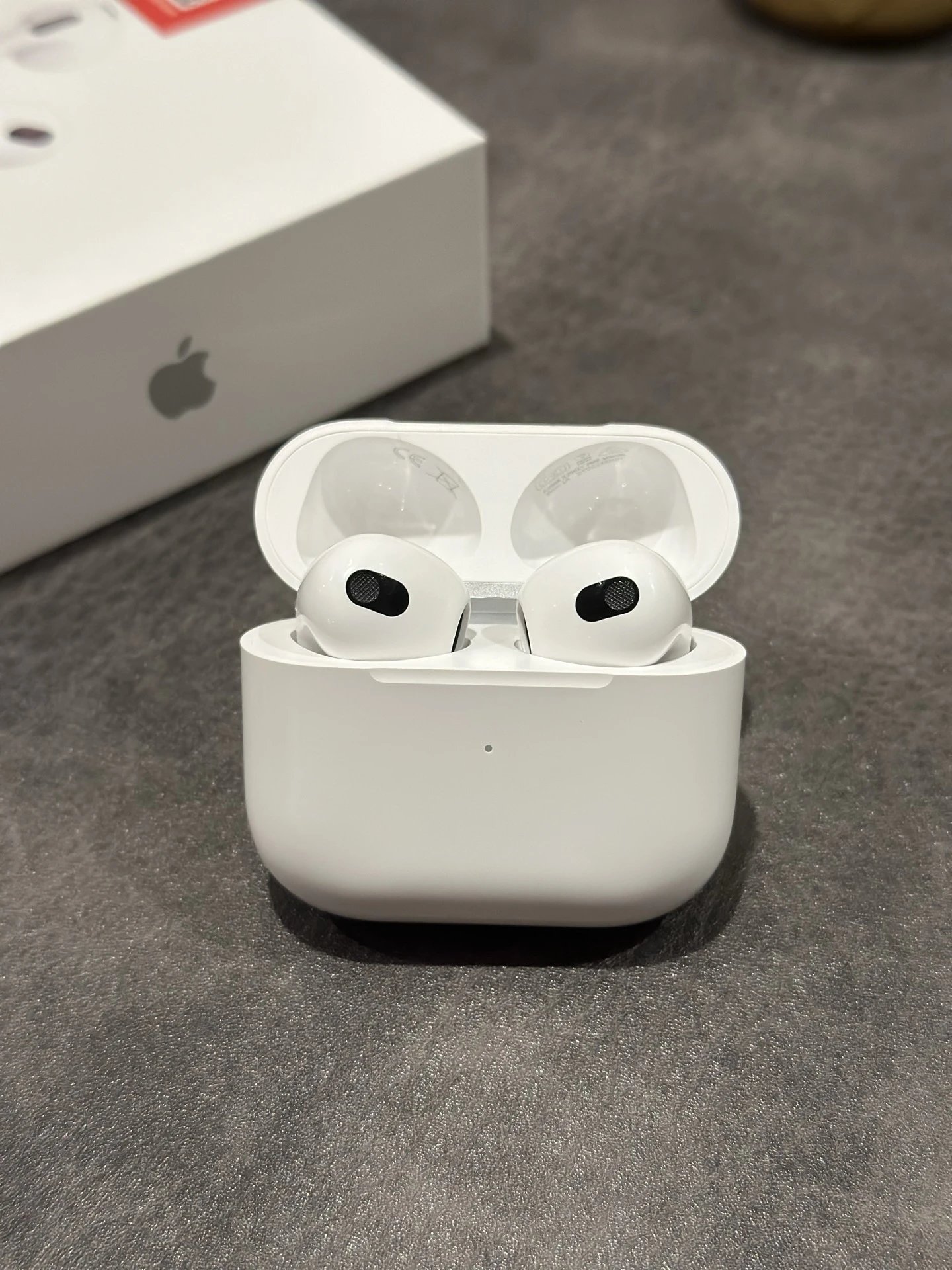Apple AirPods 3 Earbuds