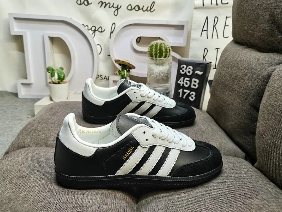 Adidas SAMBA OG JP5282 Low-Top Sneakers