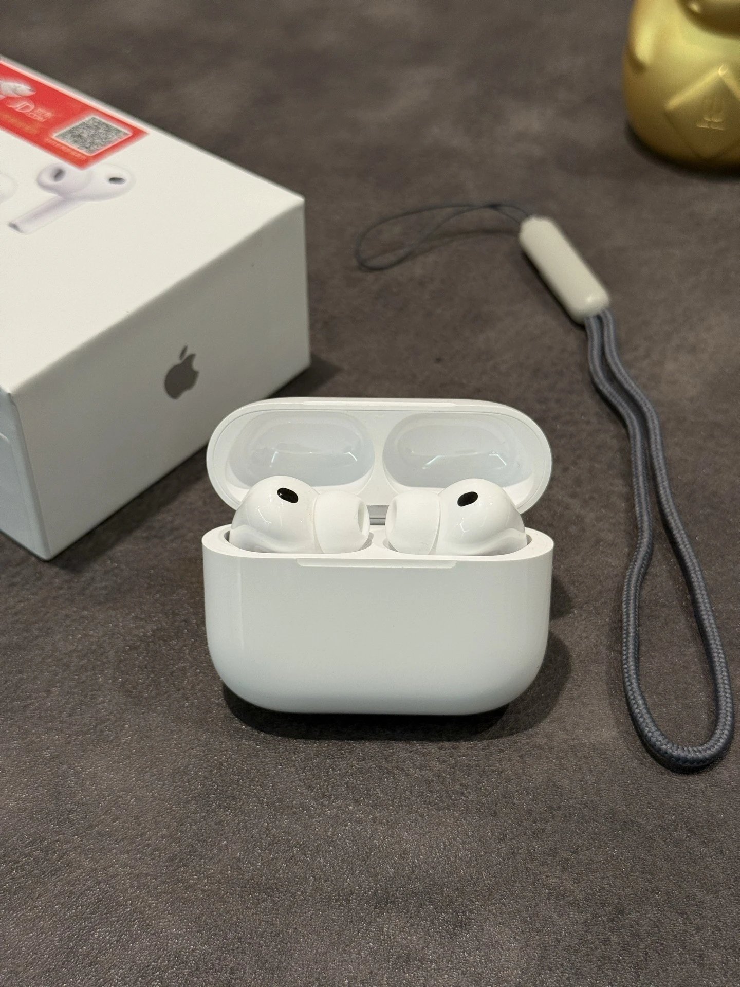 Apple AirPods Pro 3 Earbuds