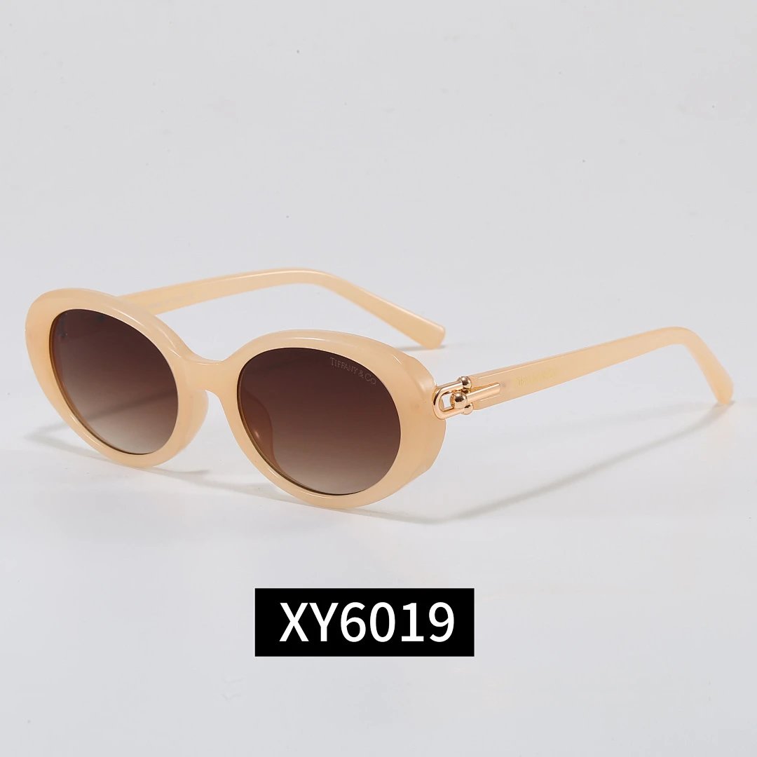 TIFFANY Black Tinted Gradient Lens Sunglasses, Elegant Frame Style 01