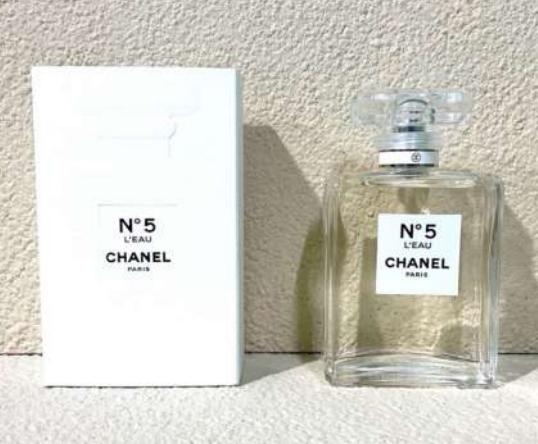 19-No 5 L'Eau