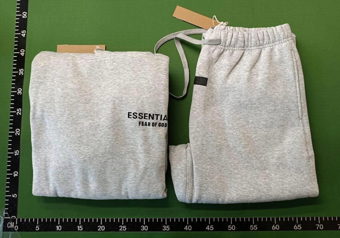 ES letter plush hoodie