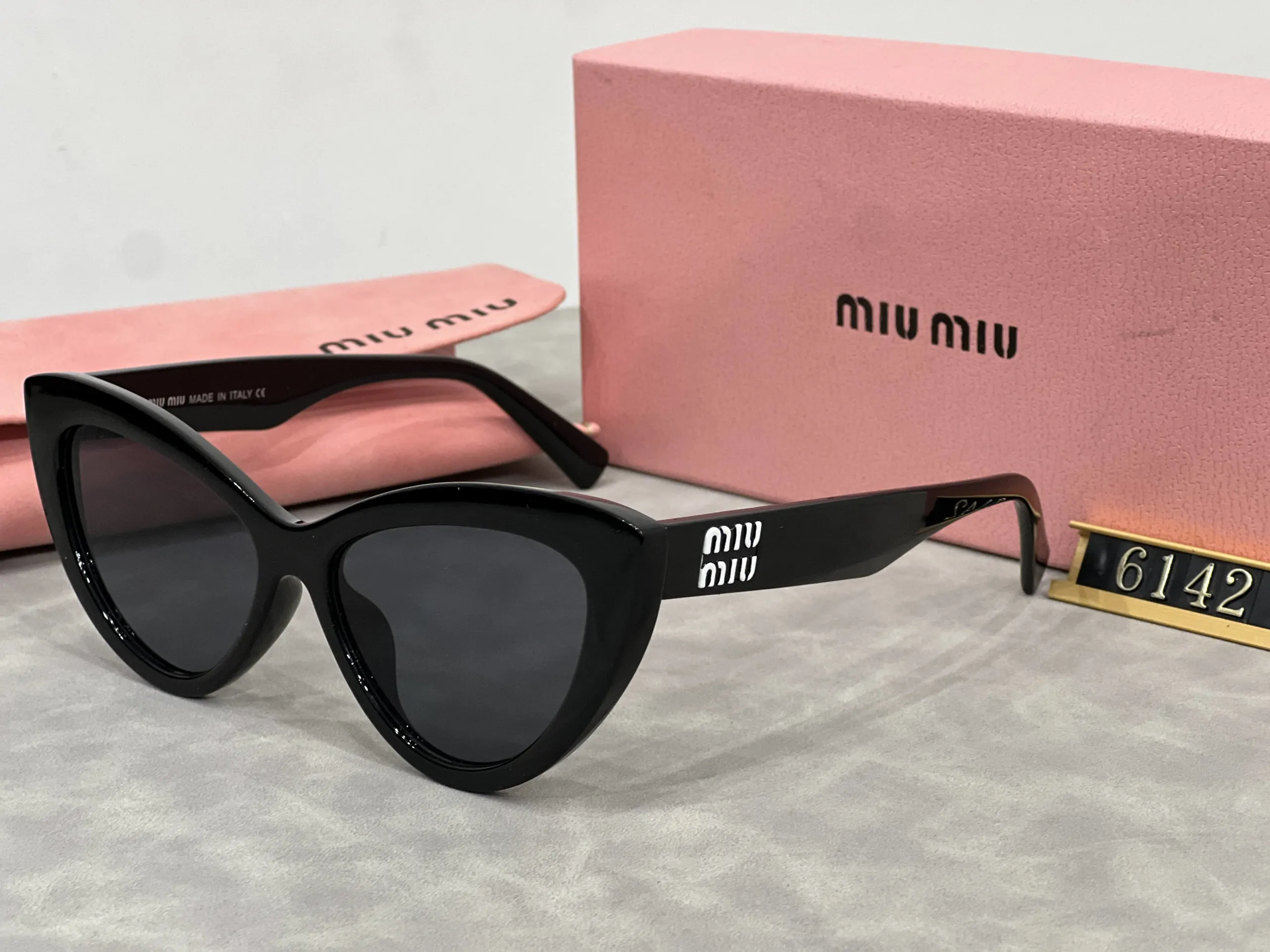 Miu Miu cat-eye sunglasses