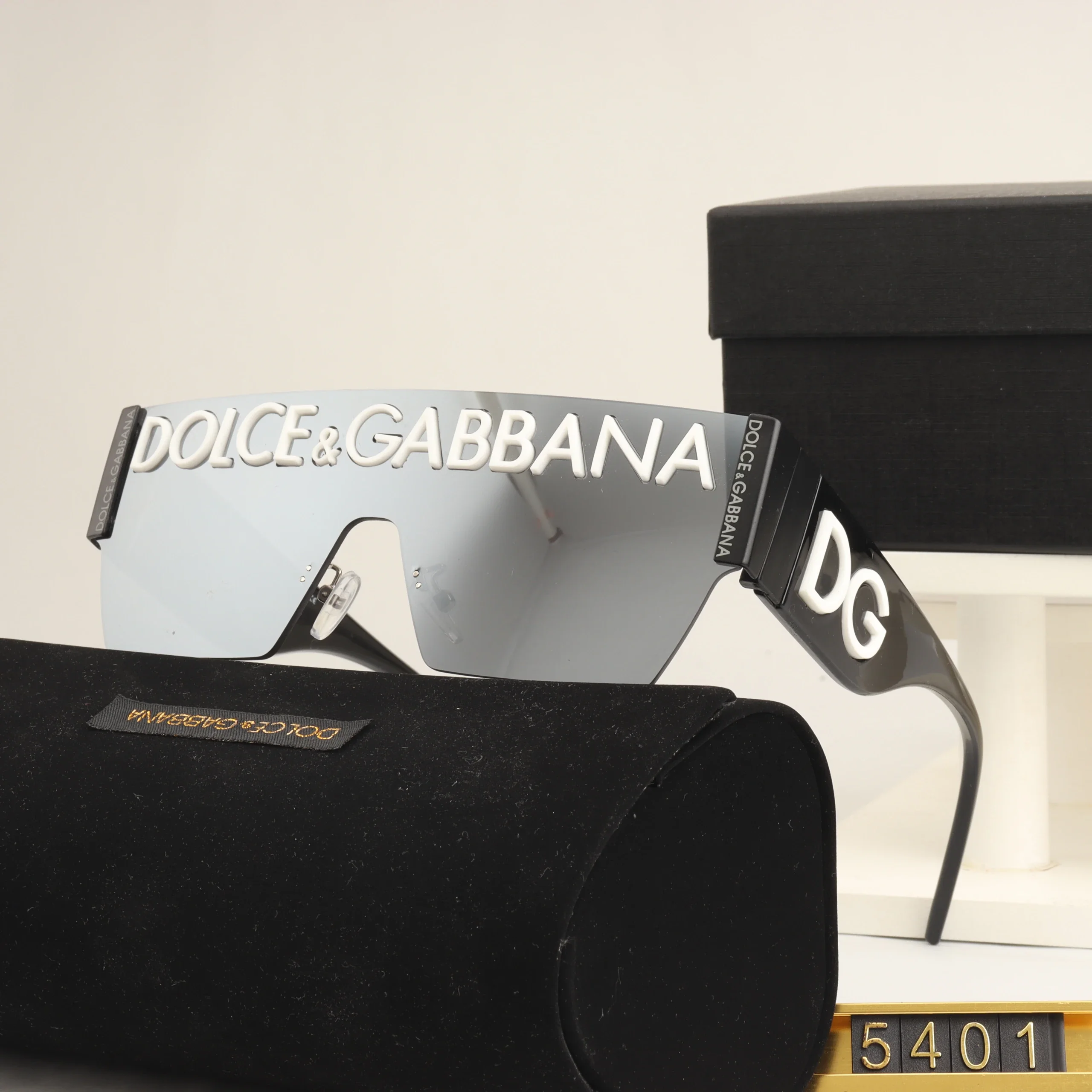 DOLCE&GABBANA Integrated Lettering-Style Sunglasses
