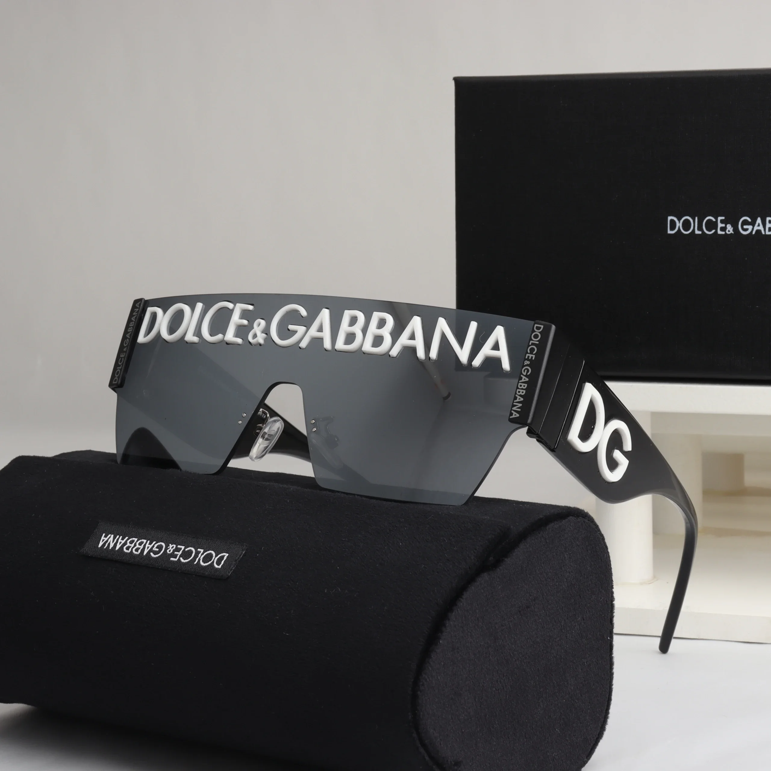Dolce & Gabbana's rimless/integrated sunglasses collection