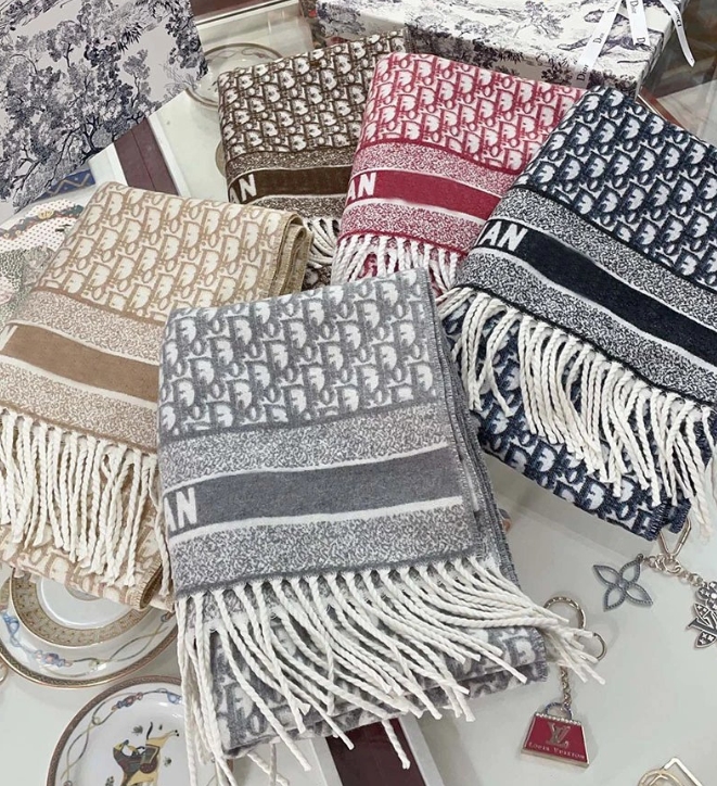 New Autumn Winter D Letter Wool Scarf for Women Luxury Cashmere Scarf Tassel Double-Sided Shawl Warm Neck Warmer Factory