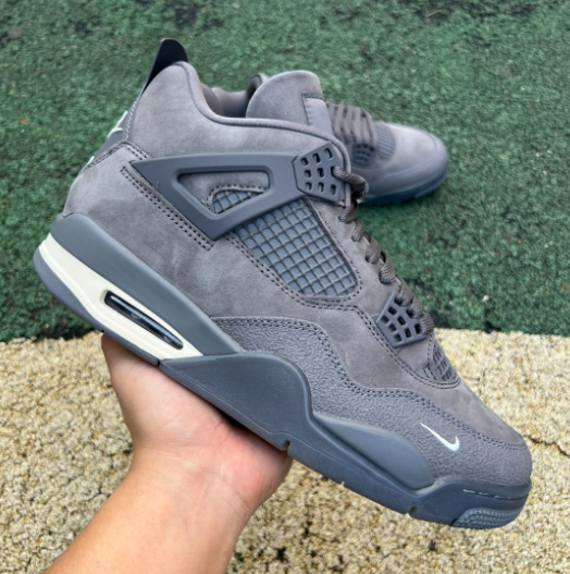 Air Jordan 4 Retro 'Wheat' Sneakers - 7