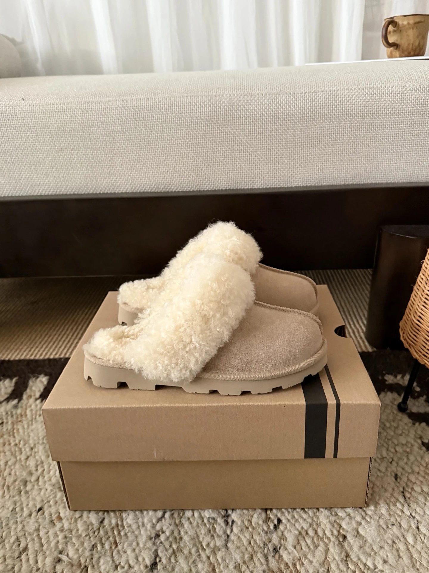 fuzzy conquette sand