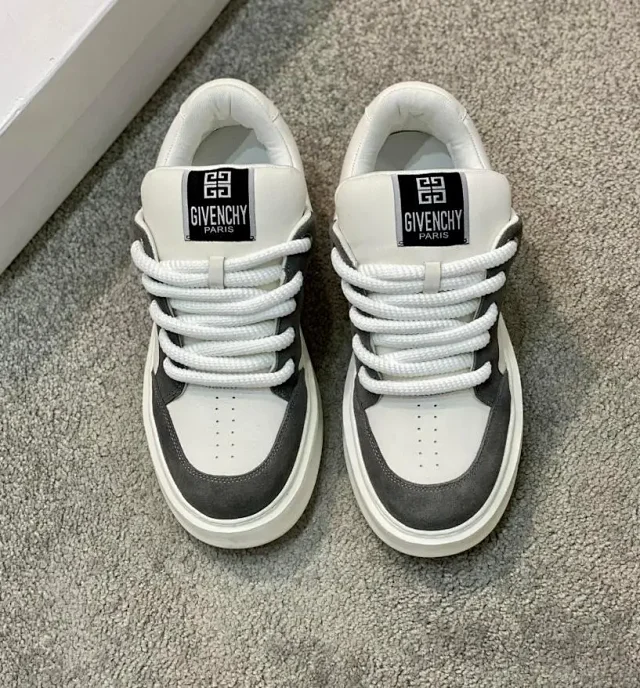Givenchy Sneakers Low-Top Lace-Up product detail image 3
