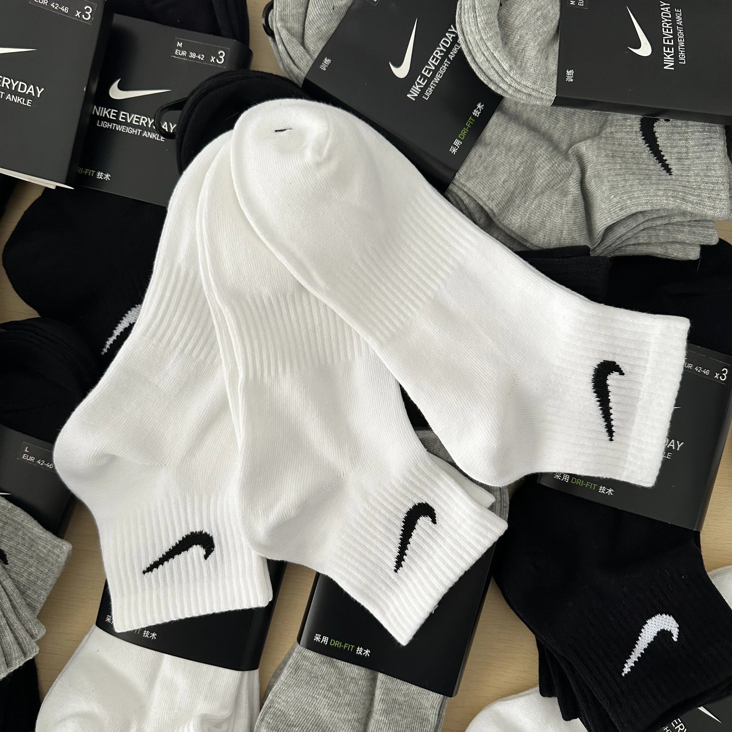 Nike Mid-Tube Sports Socks SX7677 photo 8