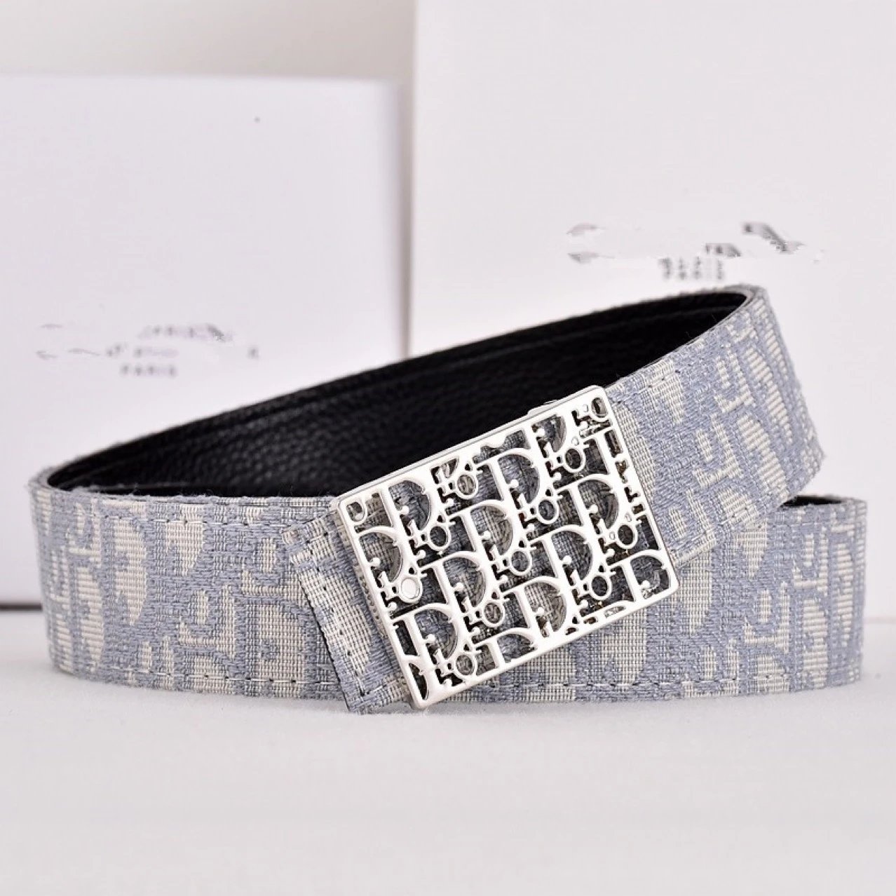 Letter Buckle Men's Belt photo 5
