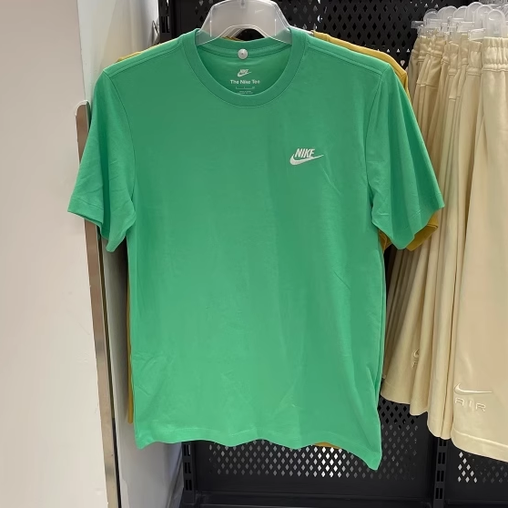 Nike The Nike Tee Black Classic Crewneck T-Shirt