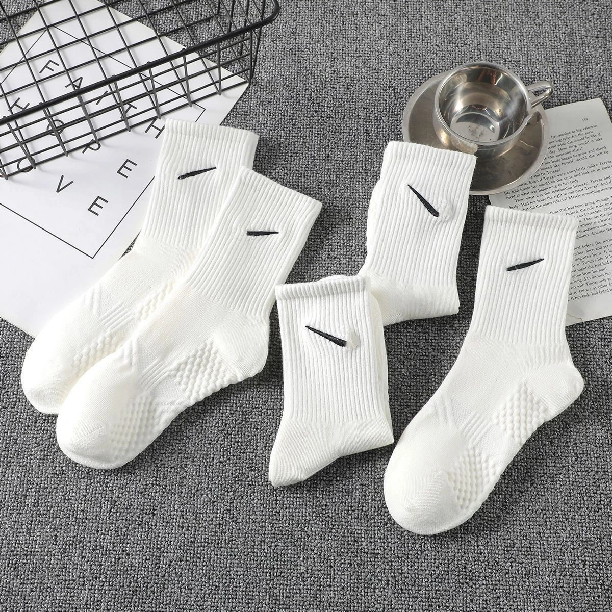 Nike Swoosh Cotton Lightweight Crew Socks