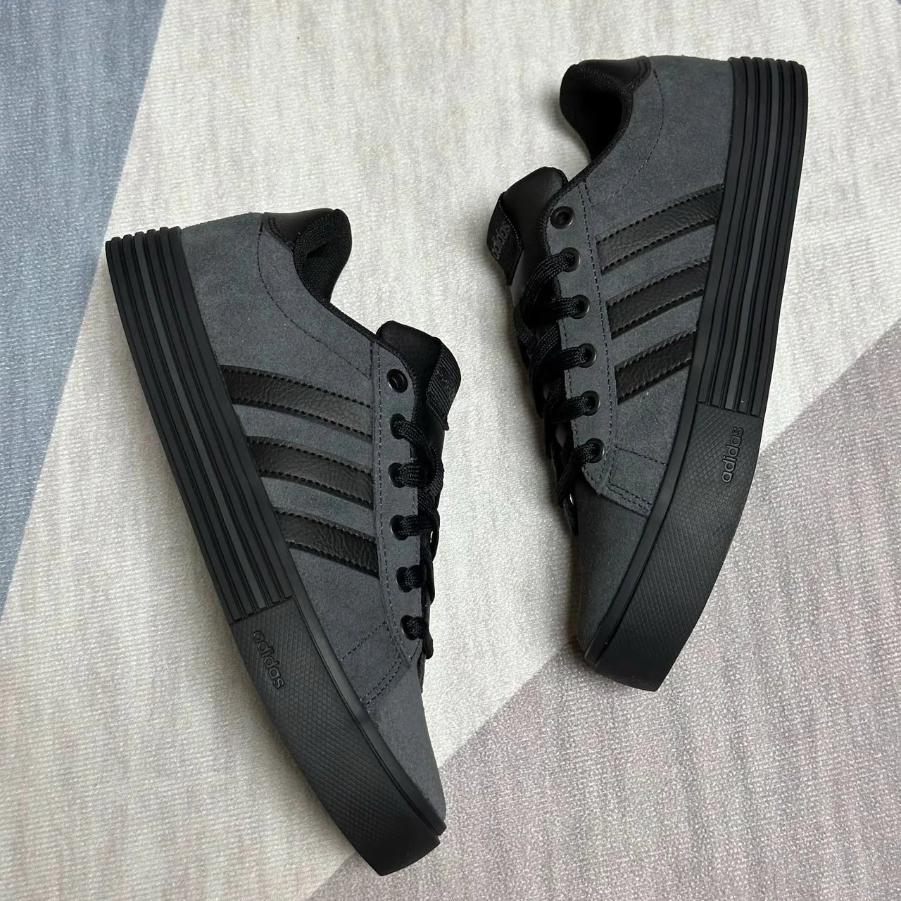Adidas JI4355 Versatile Sports Sneakers