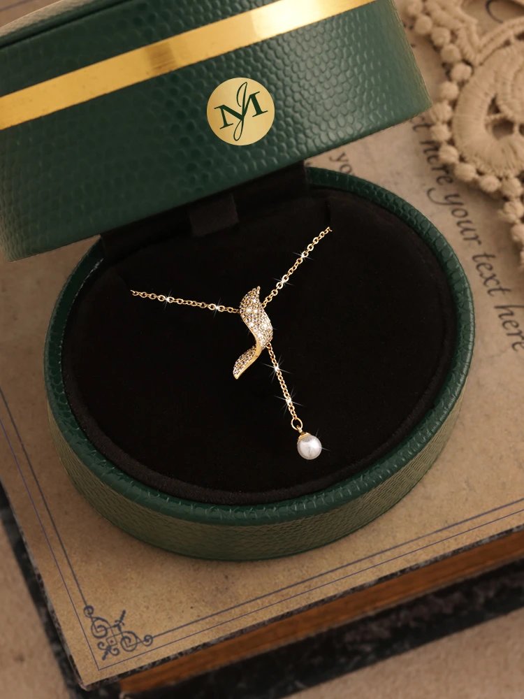 John Medeiros Leaf Pendant Gold White Pearl Elegant Necklace