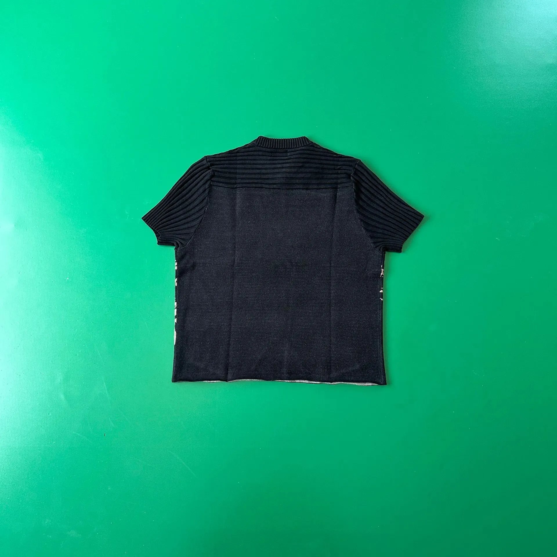 Knitted V-Neck Short Sleeve Black Graphic Art Sweater