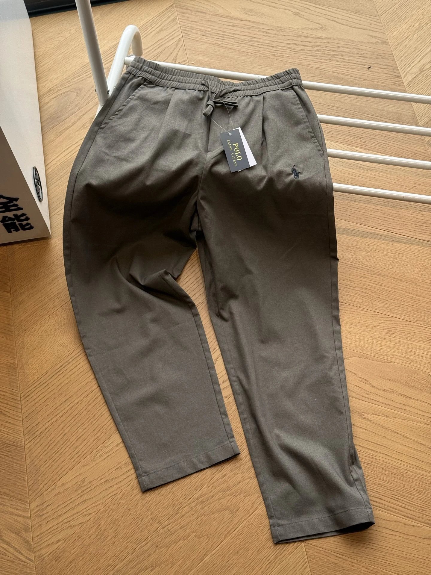 Linen Cropped Embroidered Pants photo 5