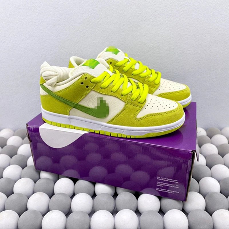 Nike Dunk Low Casual Sneakers