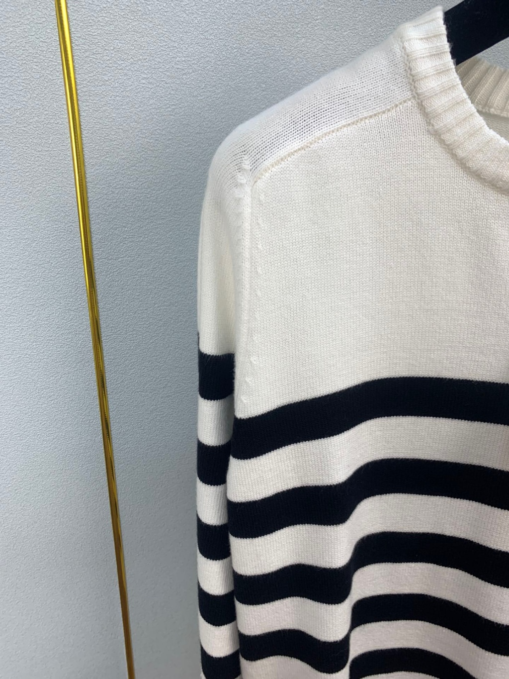 Gucci Striped White Navy Blue Crewneck Sweater