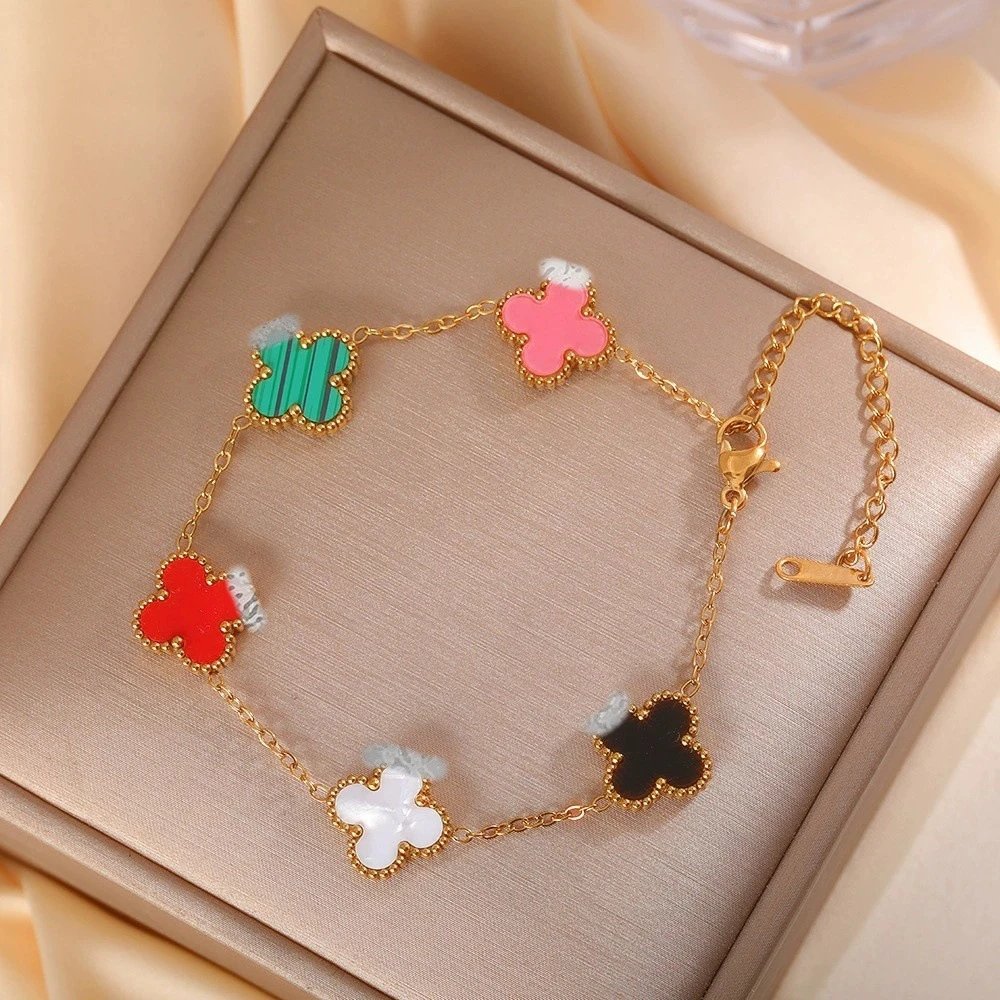 Women's Jewelry and Accessories photo 5