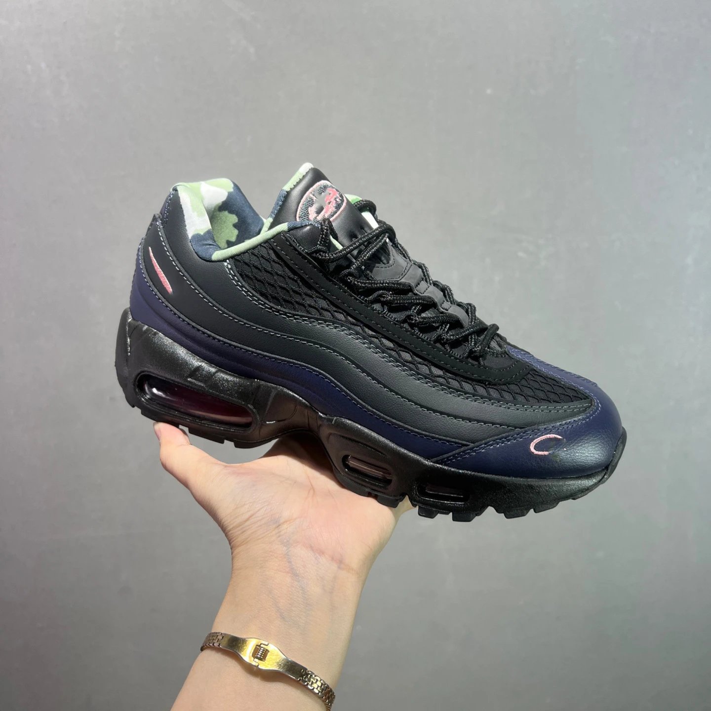 Nike Air Max 95 Black Woven Casual Sneakers