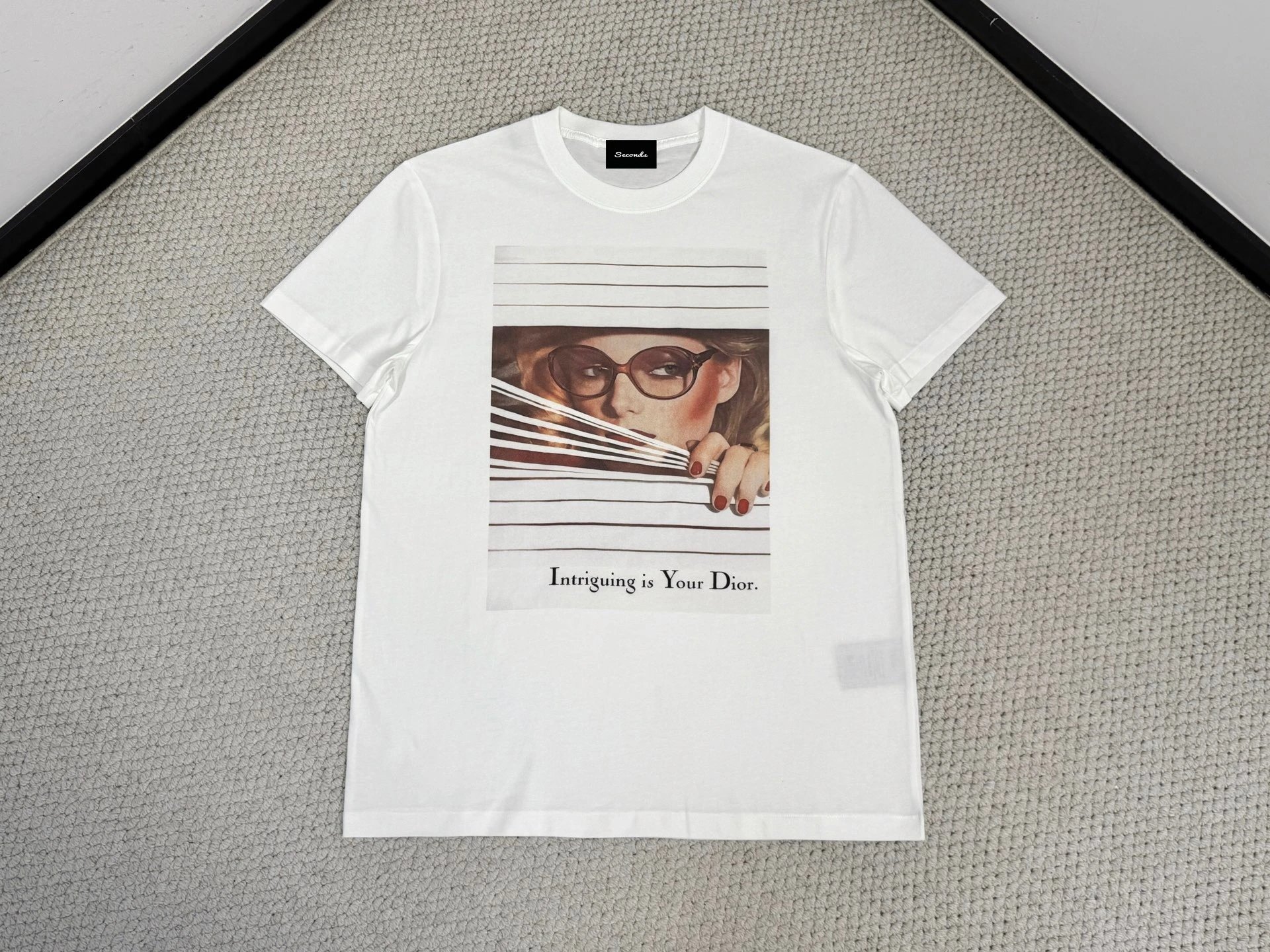 Striped Portrait Print Short-Sleeved T-Shirt