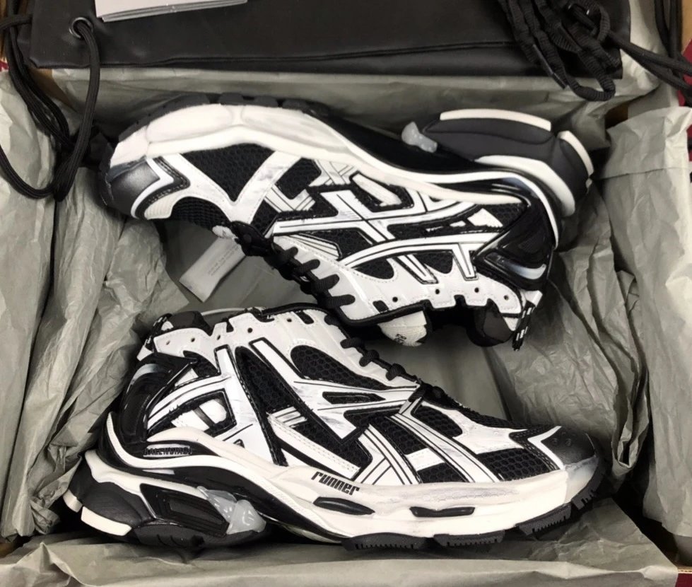 Balenciaga runner stitching pure black sneakers